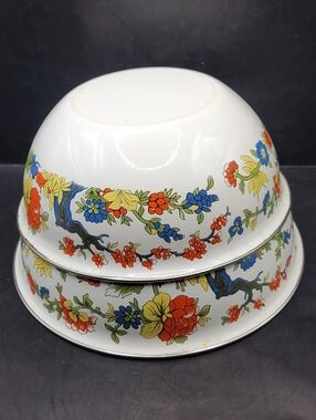 Vintage Set Of 2 Kobe Kitchen Enamel Metal Nesting Bowls Floral/Flowers Japan